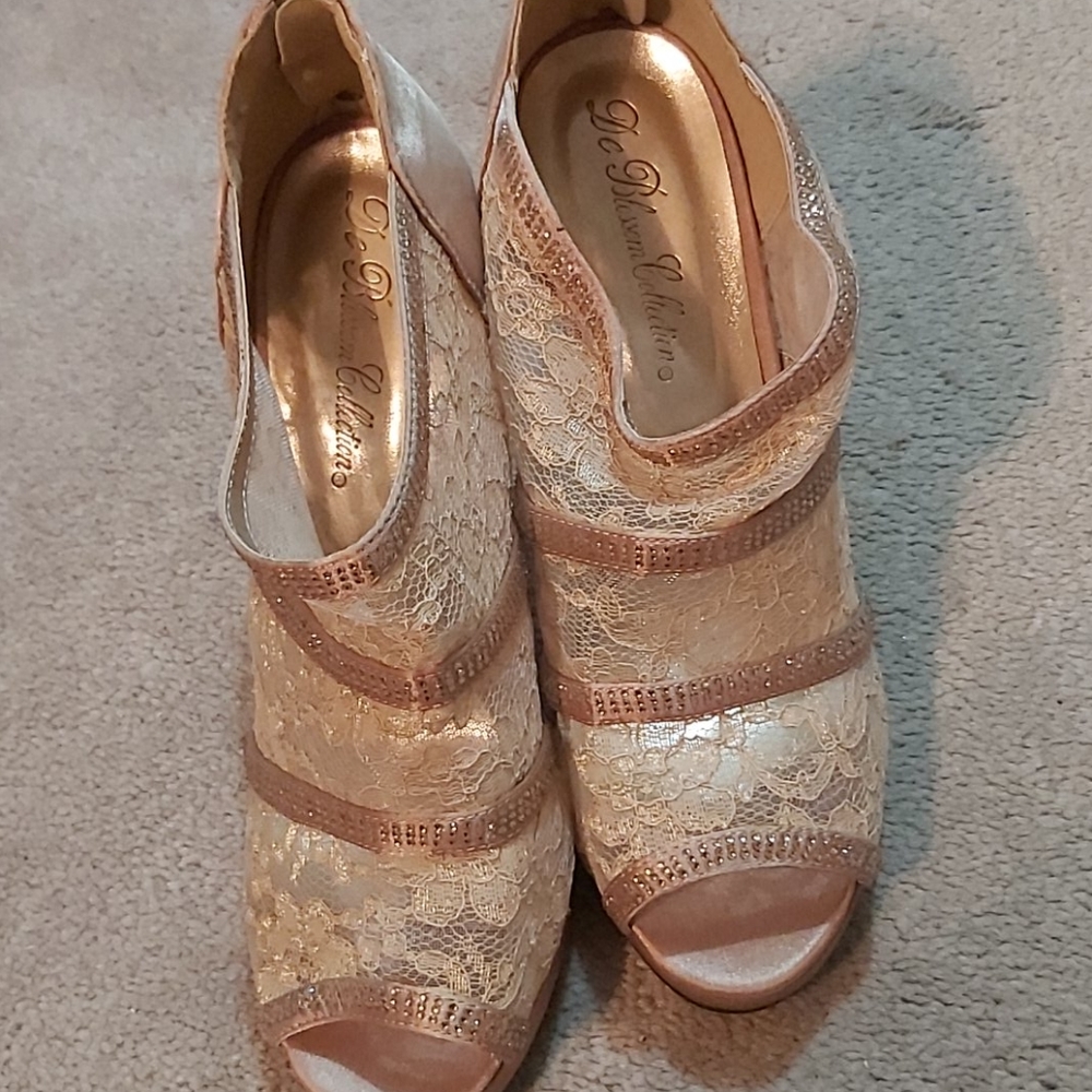 Heels - Picture 4 of 8